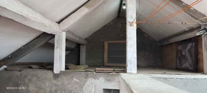 dijual rumah jl binong jati gatot