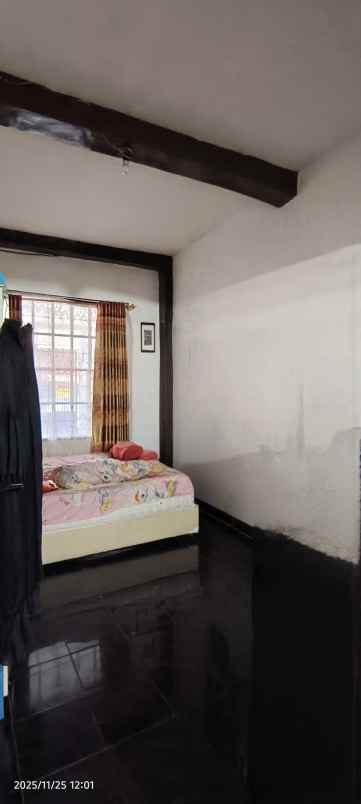 dijual rumah jl binong jati gatot