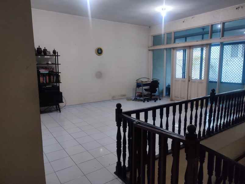 dijual rumah jl bojonegoro