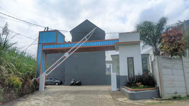 dijual rumah jl borobugis rt 17 rw 3