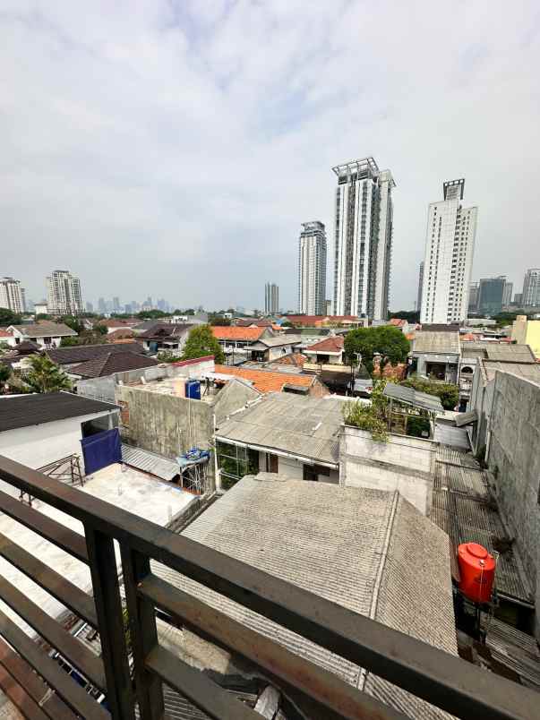 dijual rumah jl damai