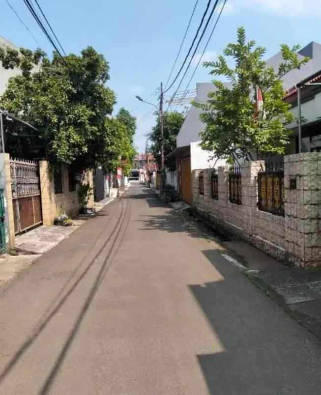 dijual rumah jl gading raya pondok