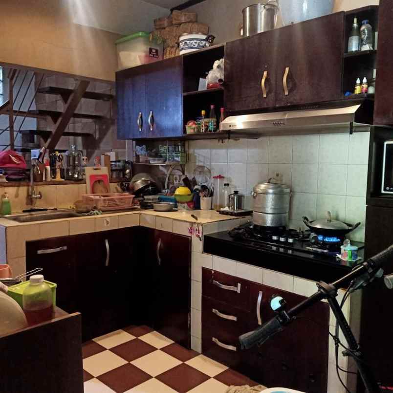 dijual rumah jl gedebage komp bumi