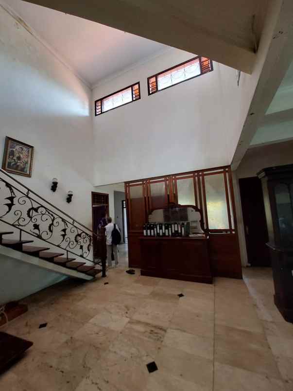 dijual rumah jl gedongsongo timur