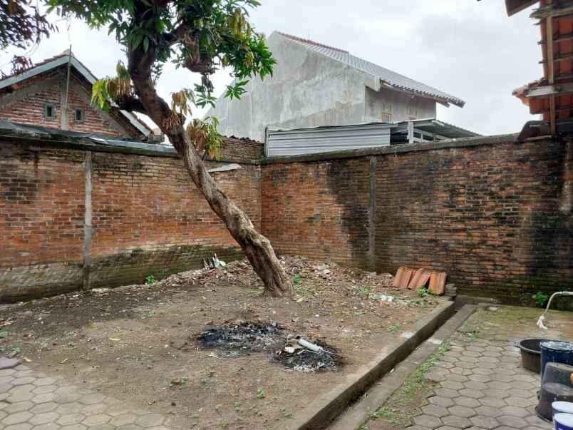 dijual rumah jl gedongsongo timur