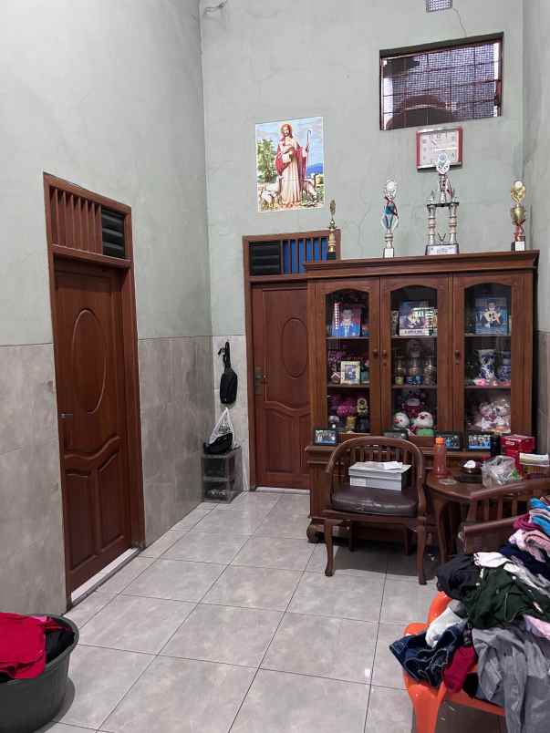 dijual rumah jl gunung agung blok b15