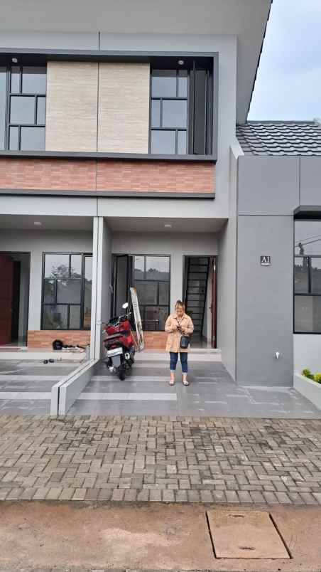 dijual rumah jl hj emba pd petir kec