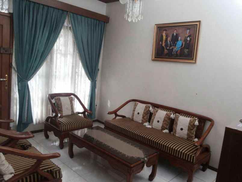 dijual rumah jl jatiwangi raya antapani