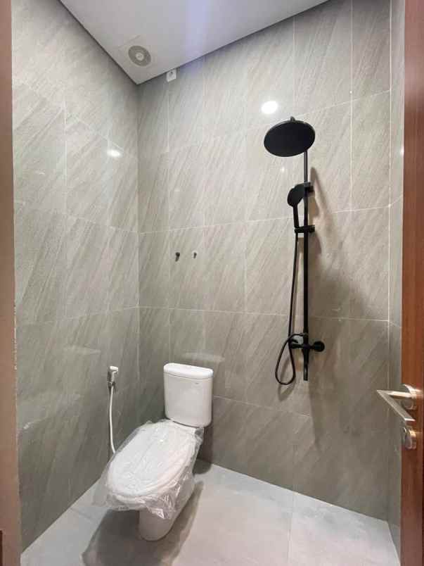 dijual rumah jl kaliurang km 13 ngaglik