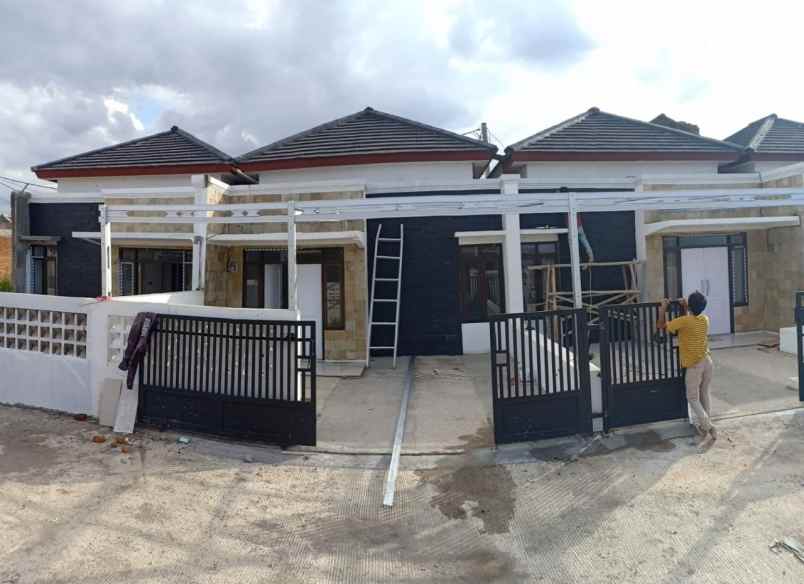 dijual rumah jl katapang andir