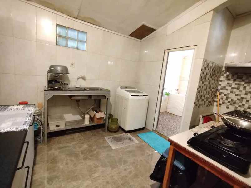 dijual rumah jl keadilan