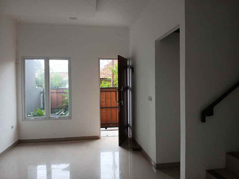 dijual rumah jl kemang raya