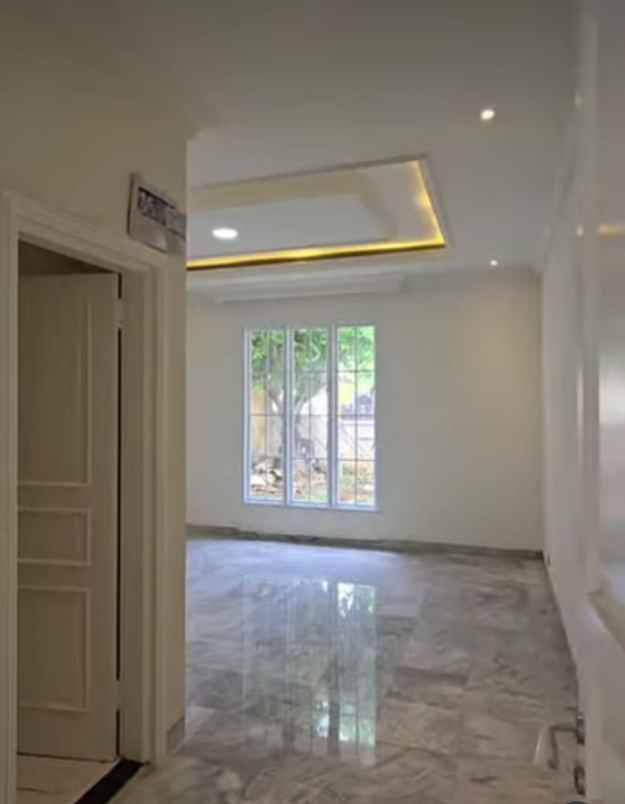 dijual rumah jl komplek abadi pondok