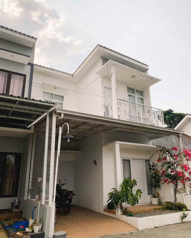 dijual rumah jl mangunkarso no 48 toyoresmi