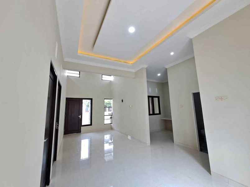 dijual rumah jl mangunkarso no 48 toyoresmi