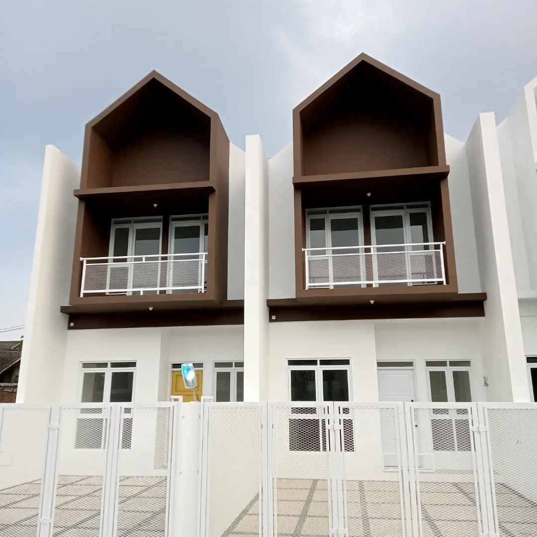 dijual rumah jl permata inten