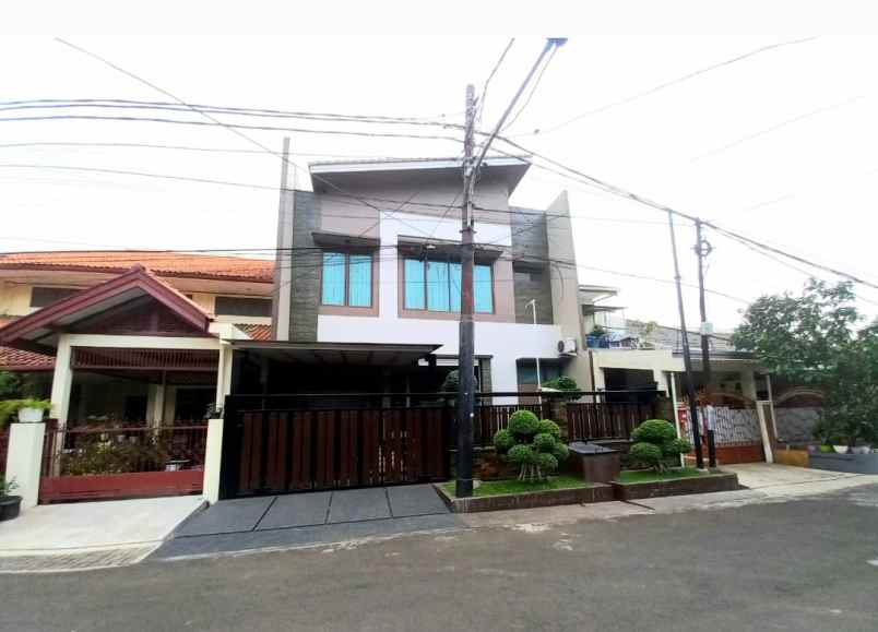 dijual rumah jl pondok kelapa raya