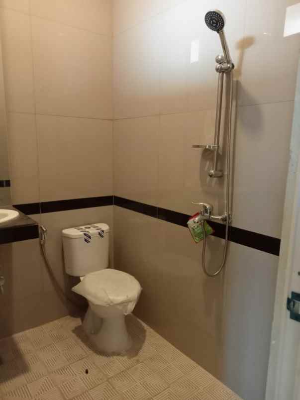 dijual rumah jl raya abdul gani
