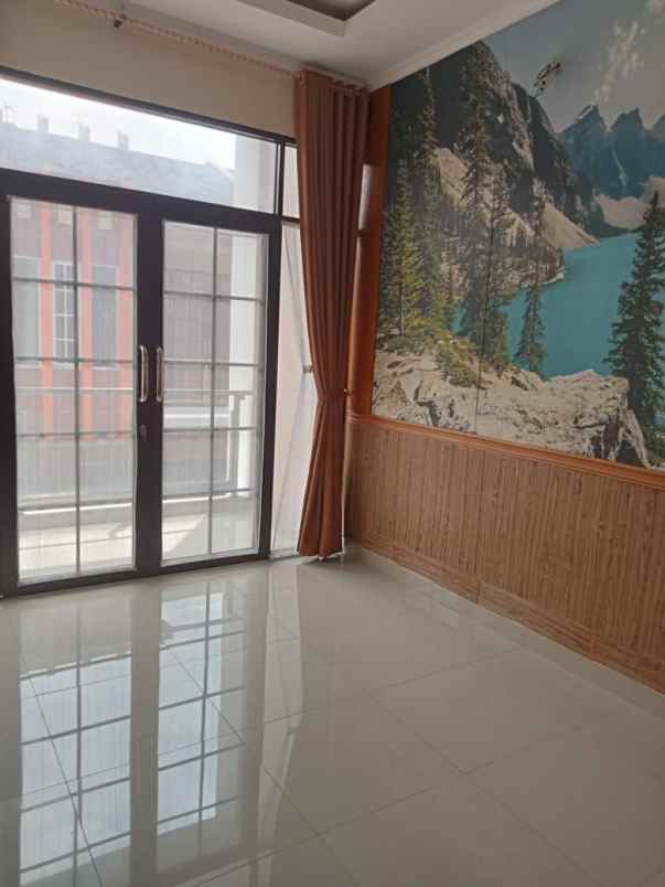 dijual rumah jl raya abdul gani