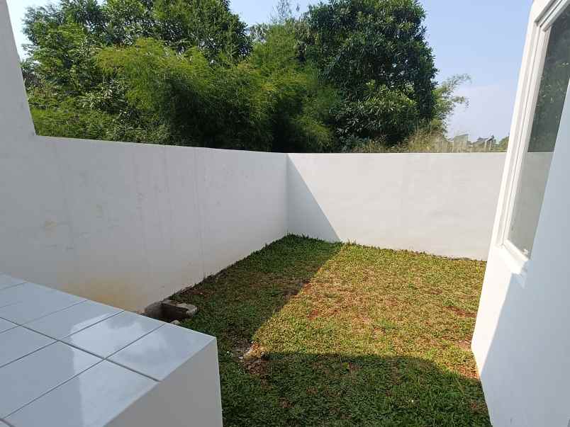 dijual rumah jl raya babakan tajur