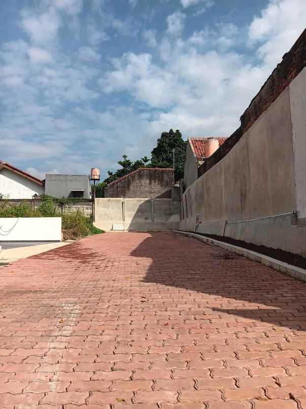dijual rumah jl raya caman jatibening