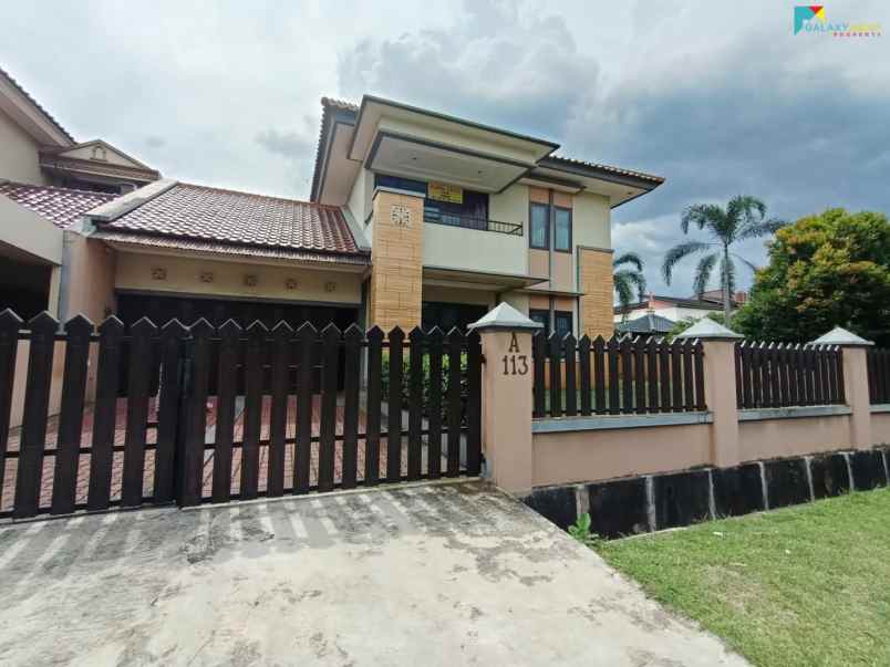 dijual rumah jl siliwangi benda baru