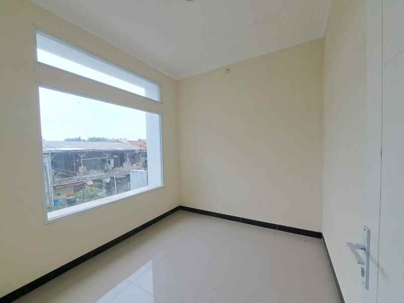 dijual rumah jl tb simatupang