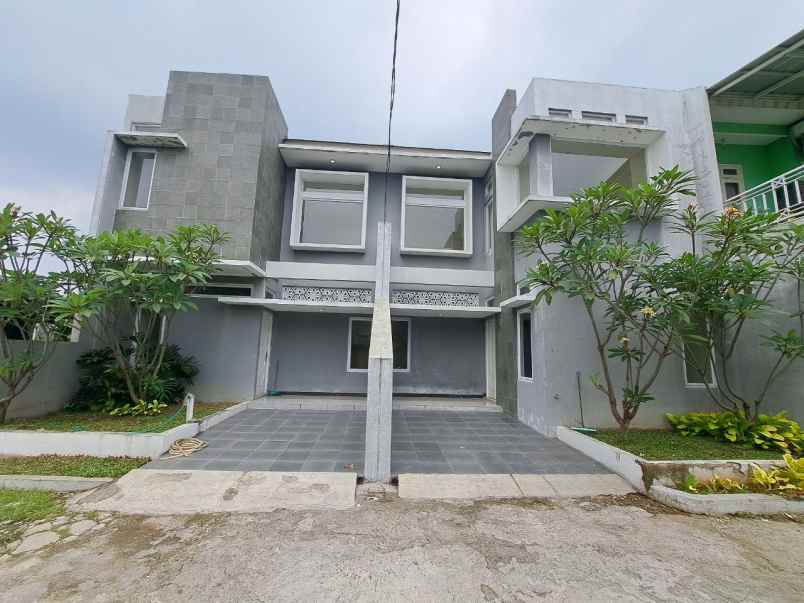 dijual rumah jl tb simatupang