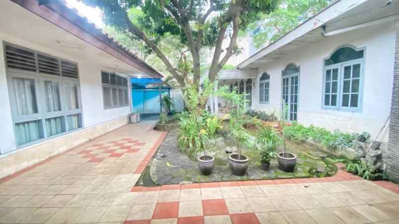 dijual rumah jl tulodong