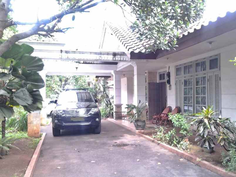 dijual rumah jl tulodong