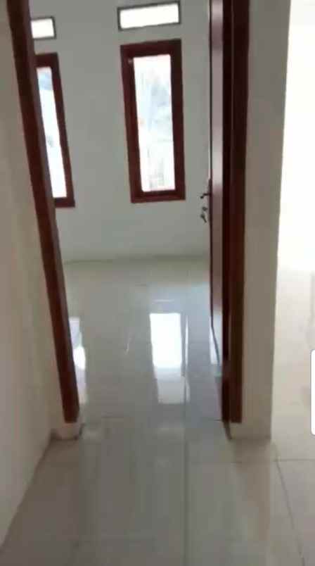 dijual rumah jl unkris jaticempaka kec