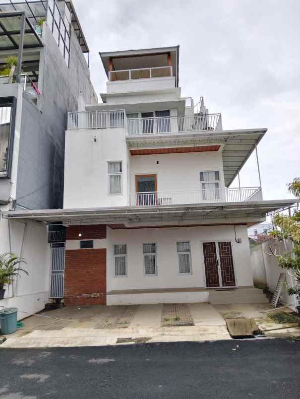 dijual rumah jl wangunsari cijengkol