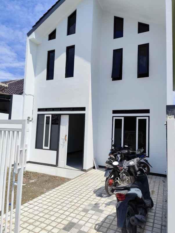 dijual rumah jln bojongwaru rancamulya