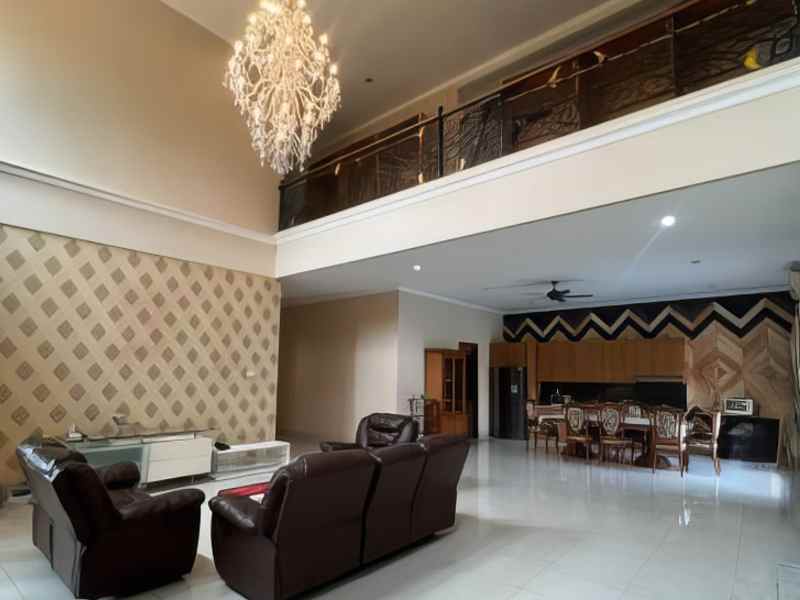 dijual rumah jln pancoran timur