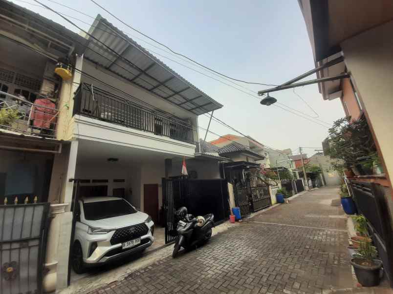 dijual rumah kalisari