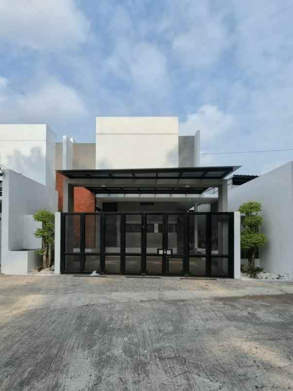 dijual rumah kaliurang km 12 5