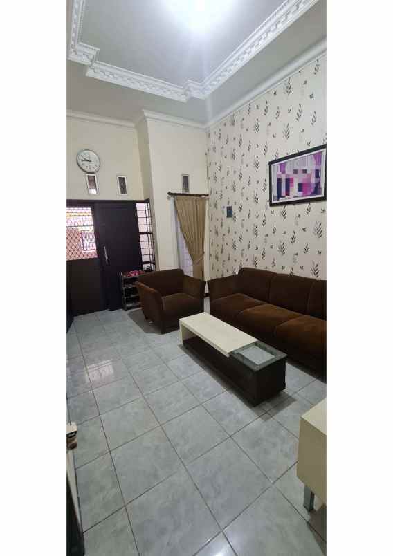 dijual rumah karang empat