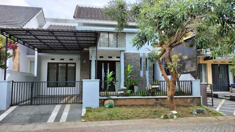 dijual rumah karangwidoro