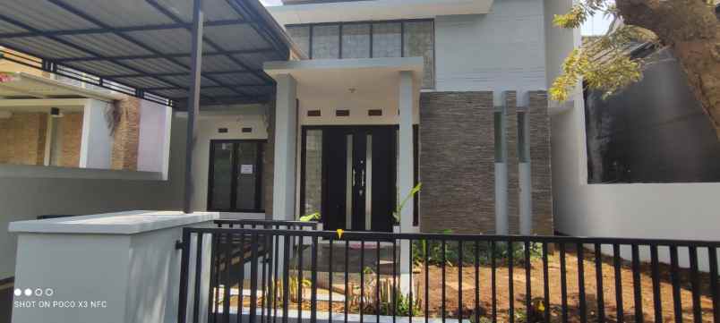 dijual rumah karangwidoro