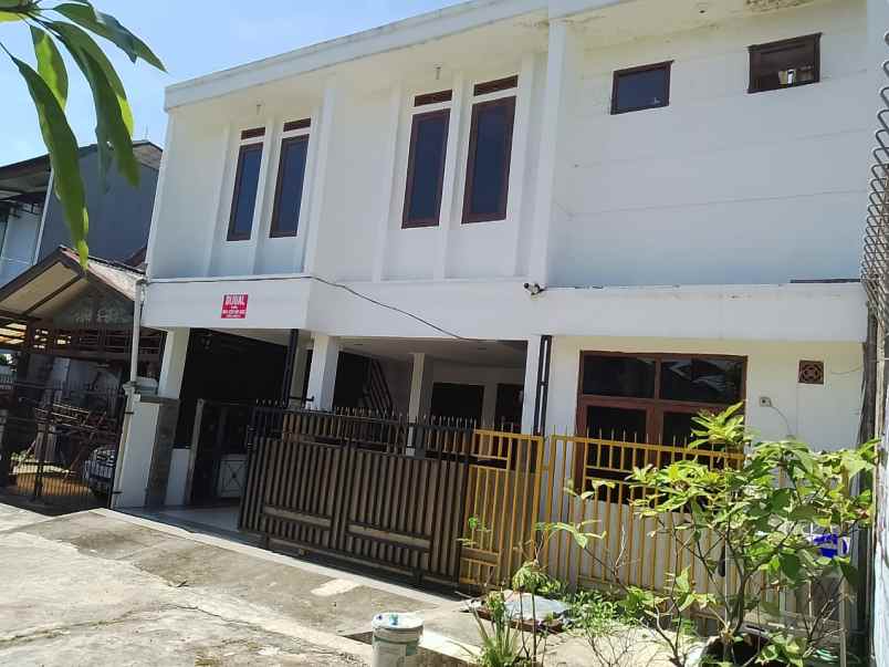 dijual rumah kawaluyaan indah soekarno