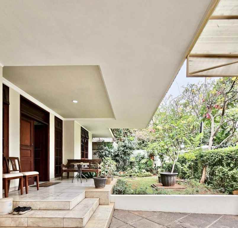 dijual rumah kebayoran lama