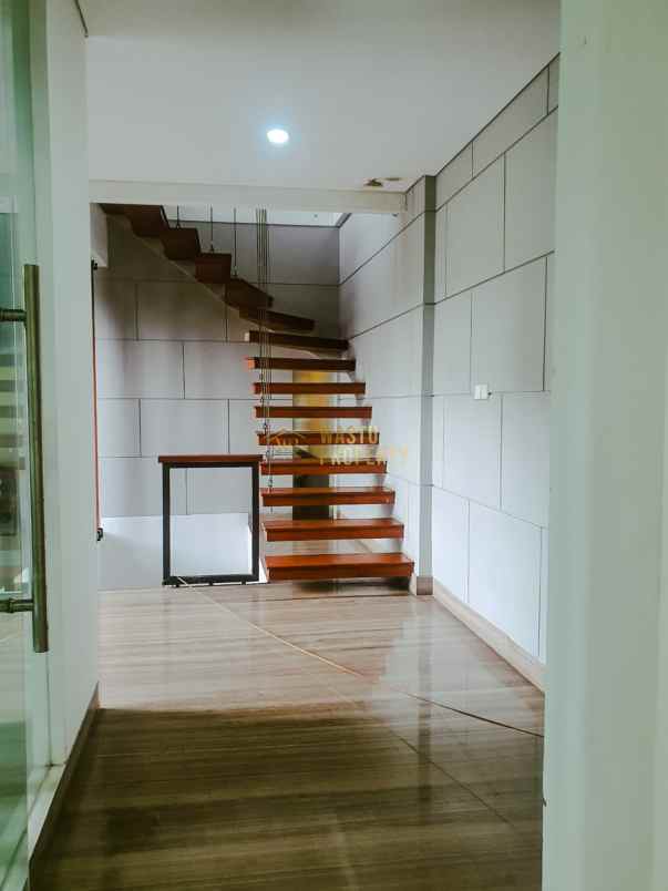 dijual rumah kebayoran lama jakarta