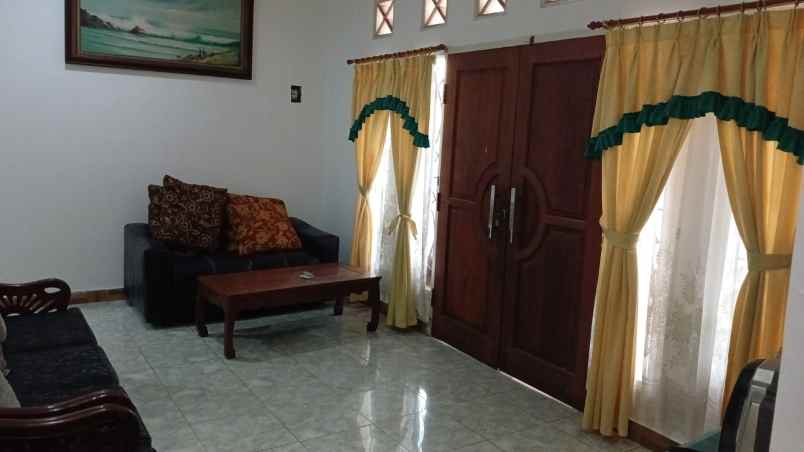 dijual rumah kedaung