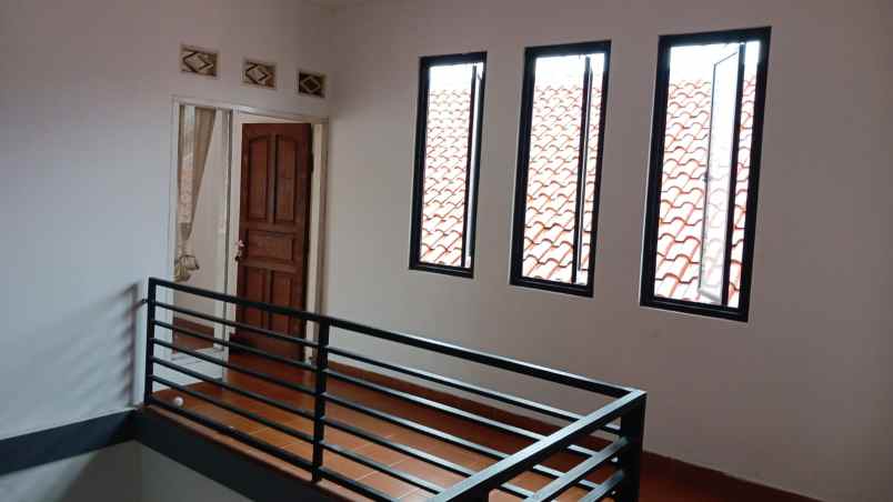 dijual rumah kedaung