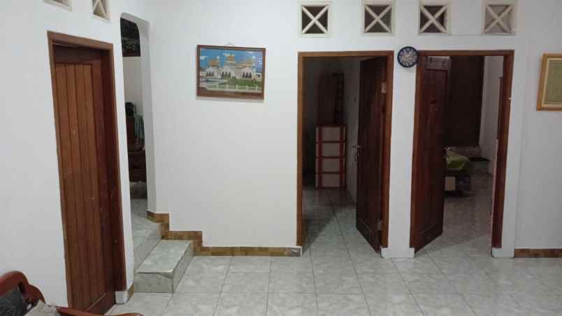 dijual rumah kedaung