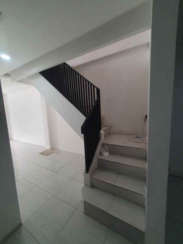 dijual rumah kelapa gading