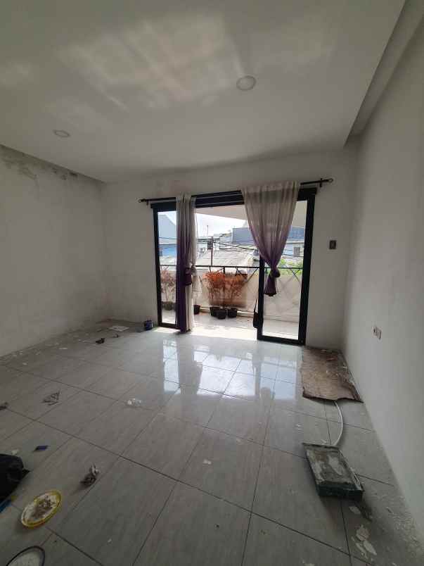 dijual rumah kelapa gading