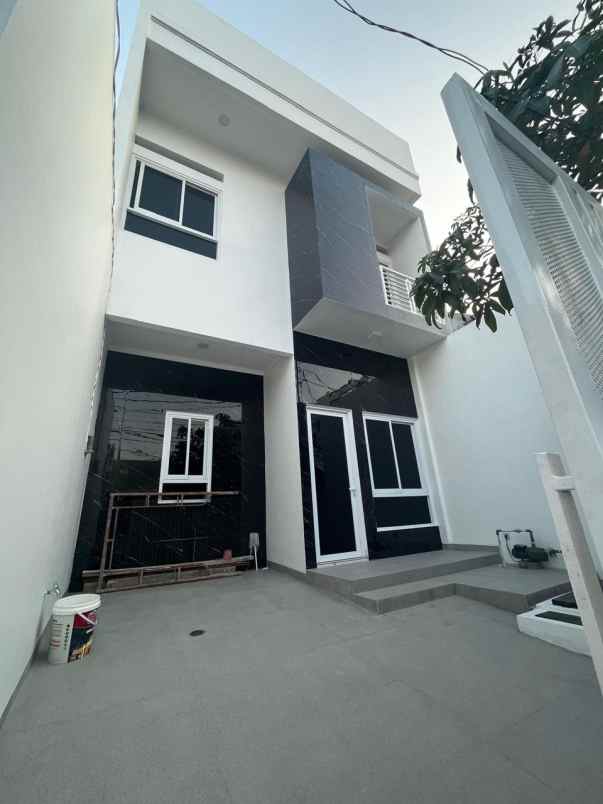 dijual rumah kelapa gading