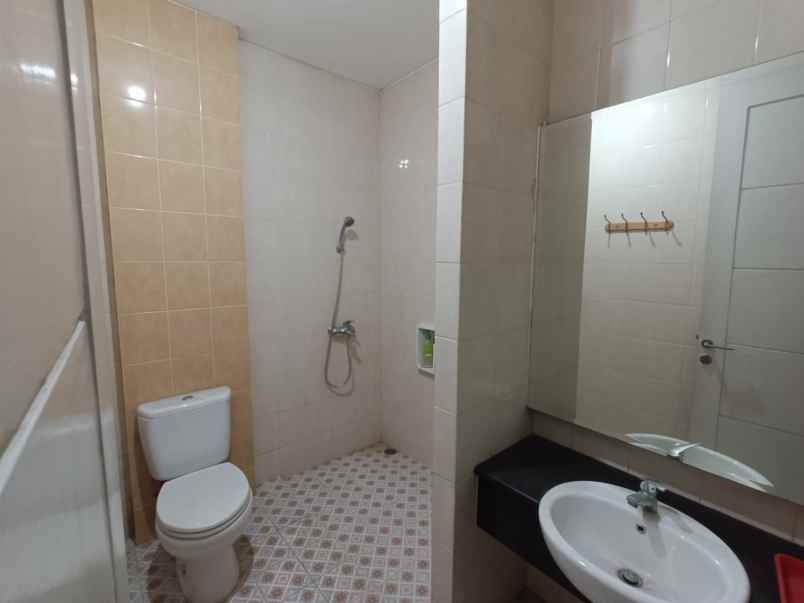 dijual rumah kelapa gading