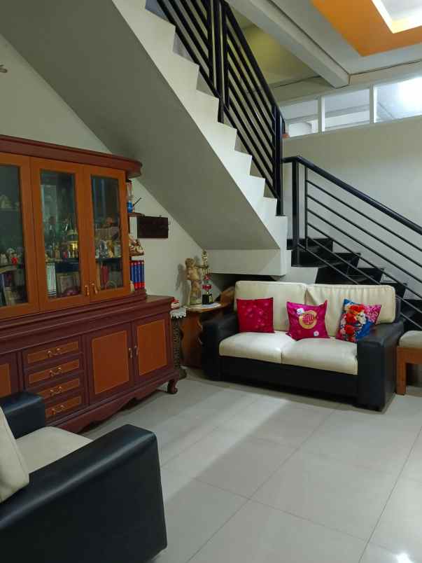 dijual rumah kelapa gading